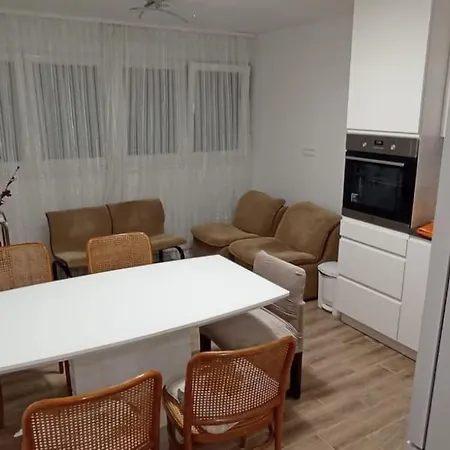 Apartman Dali Apartment *
